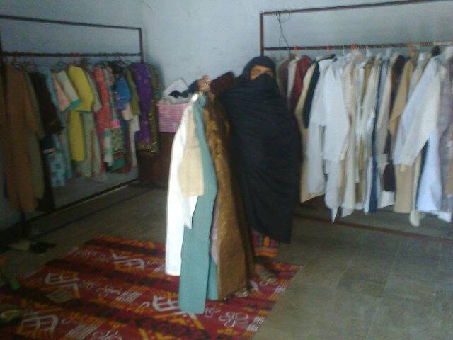 Al-Kauser clothes distribution 8